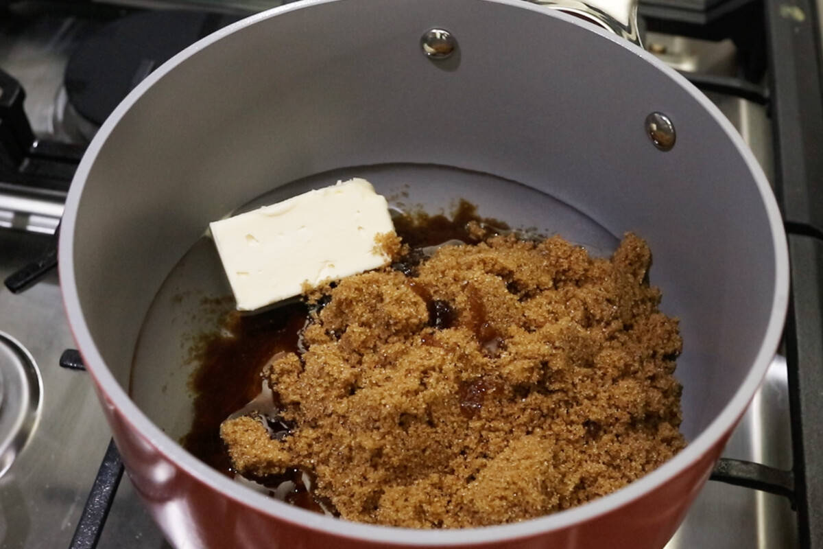 making vegan caramel in pink pot