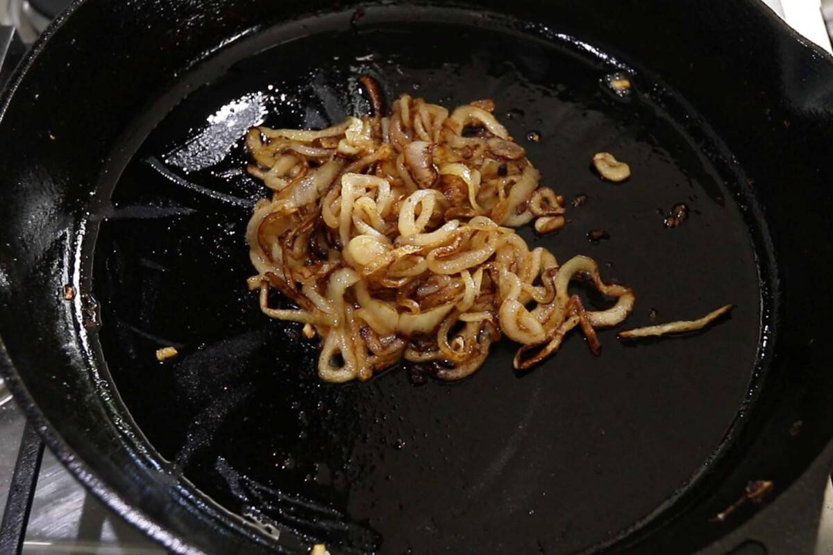 caramelizing onions in cast iron skillet