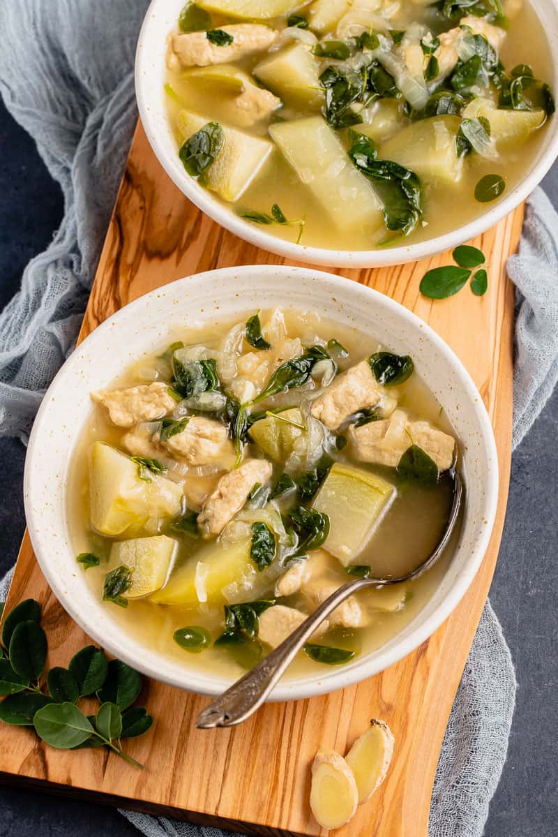 two bowls of vegan chicken tinola