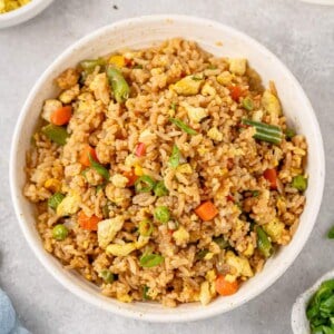 overhead image of vegan egg fried rice in a bowl